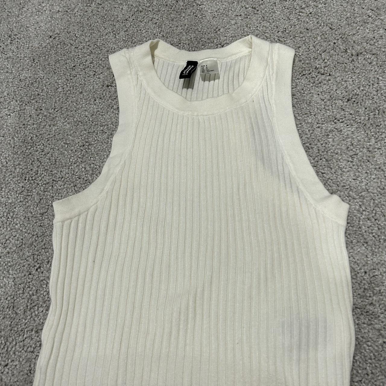 H&M cropped ribbed tank! Perfect summer basic. Worn... - Depop