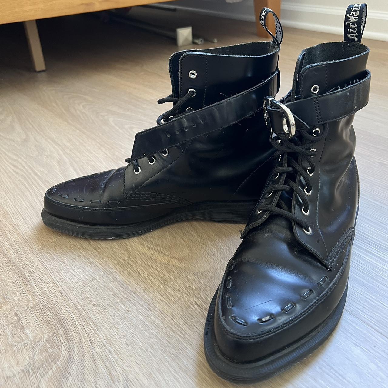 Pointed toe doc martens online