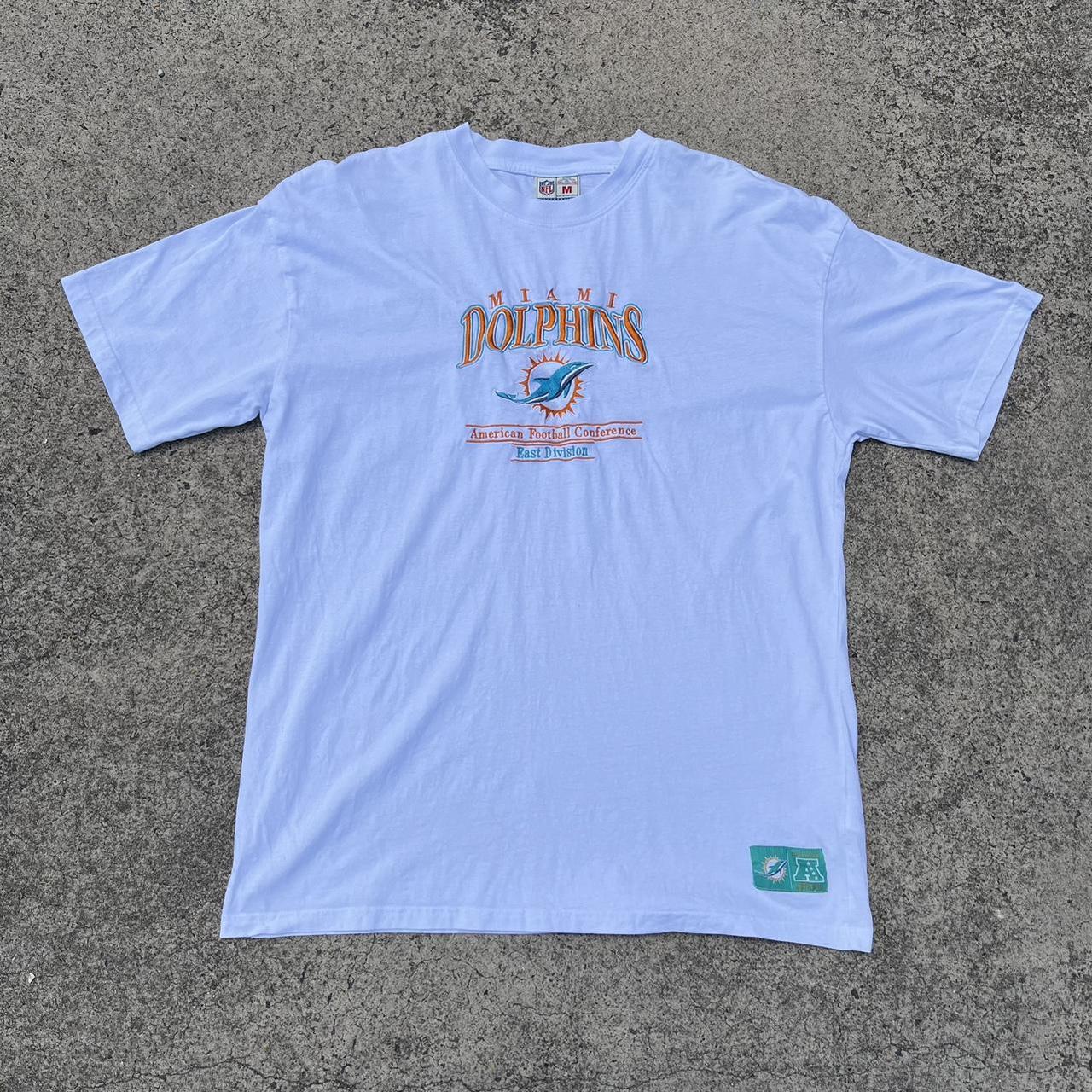 Miami Dolphins Shirt, Fits A True Xl (model Is 6’0, - Depop