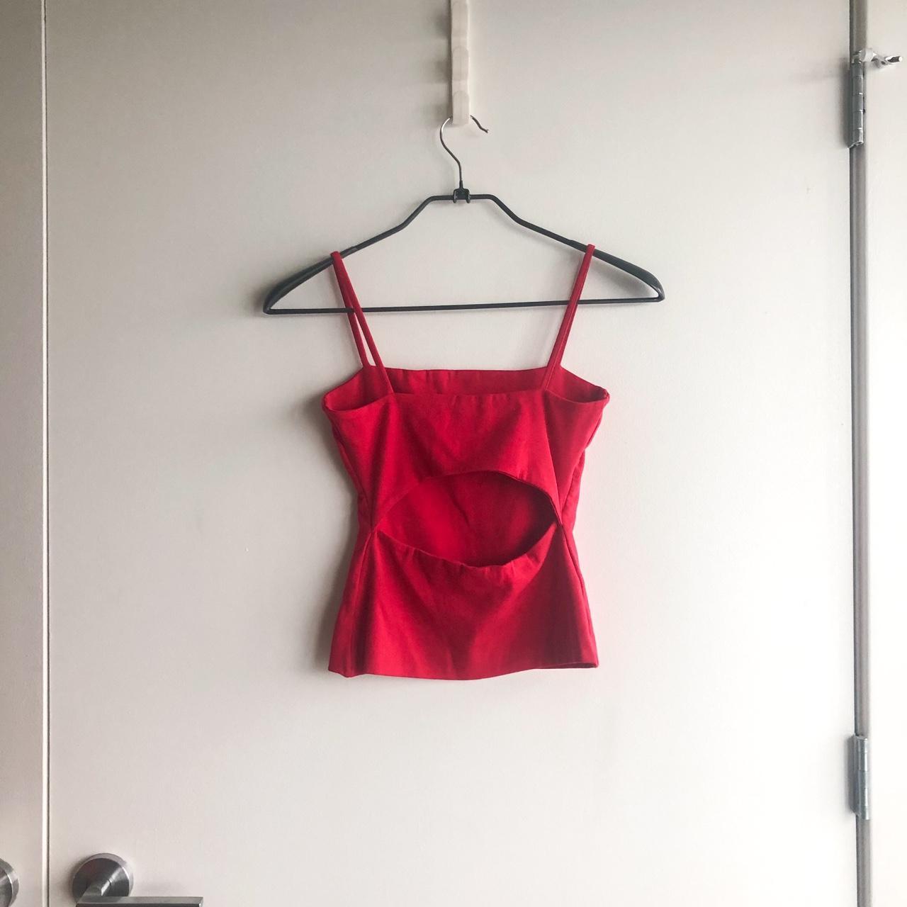 KOOKAÏ Women's Red Vest (2)