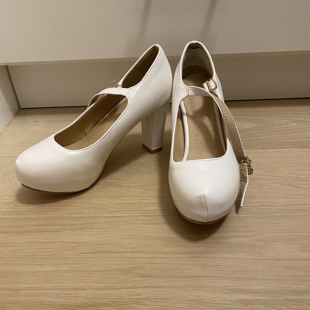 Women's White Courts | Depop