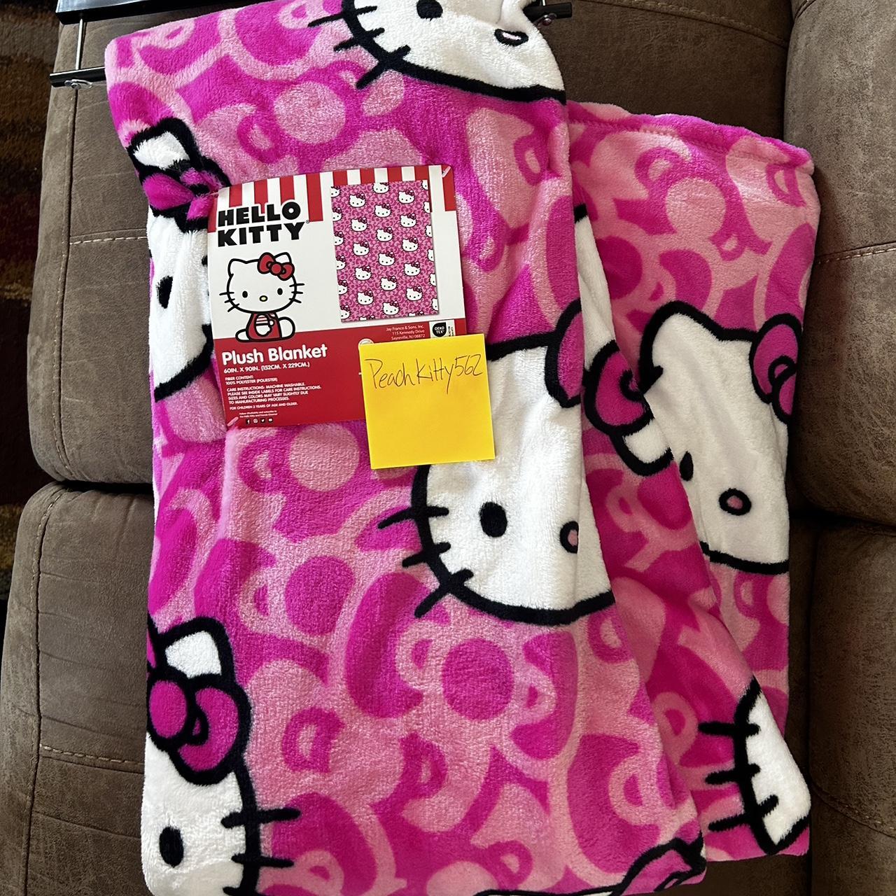 Hello kitty-blanket - Depop