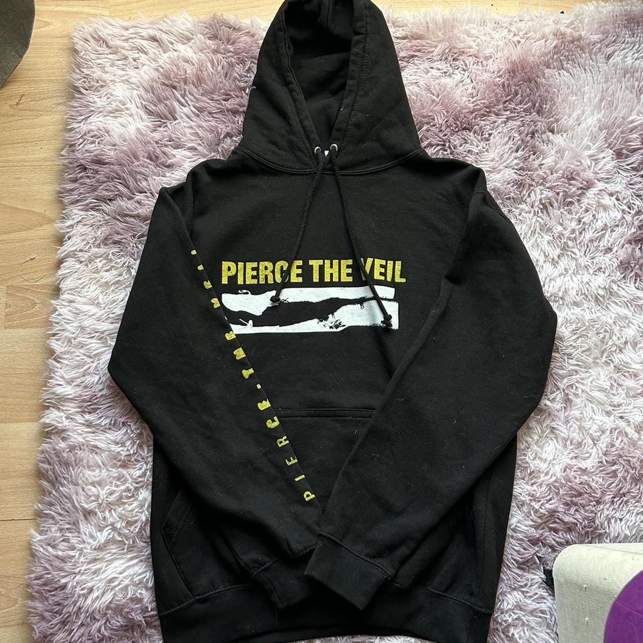 Women's Black And Yellow Hoodie | Depop