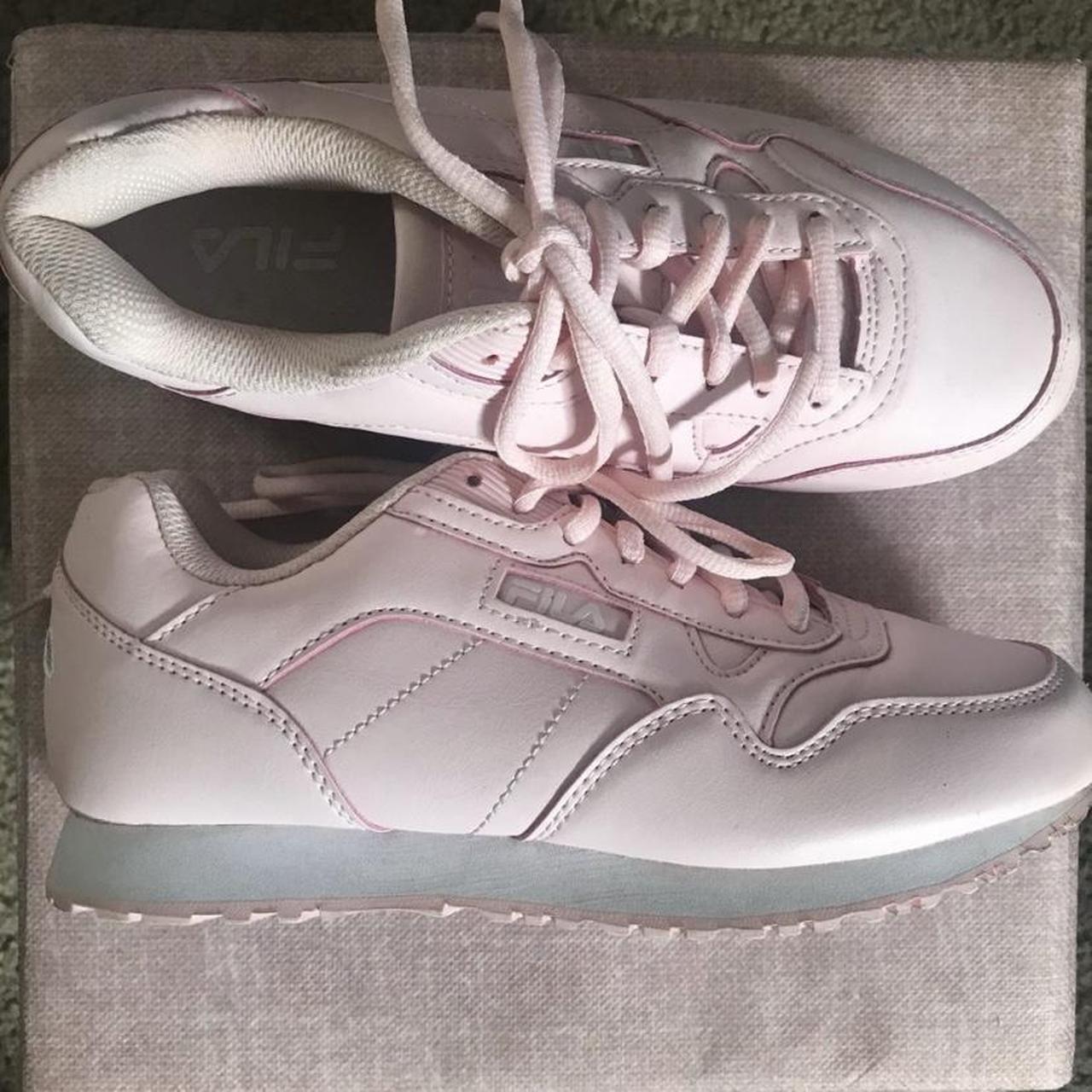 Fila Sneaker Light Pink Sz 8.5 FREE shipping. Worn - Depop
