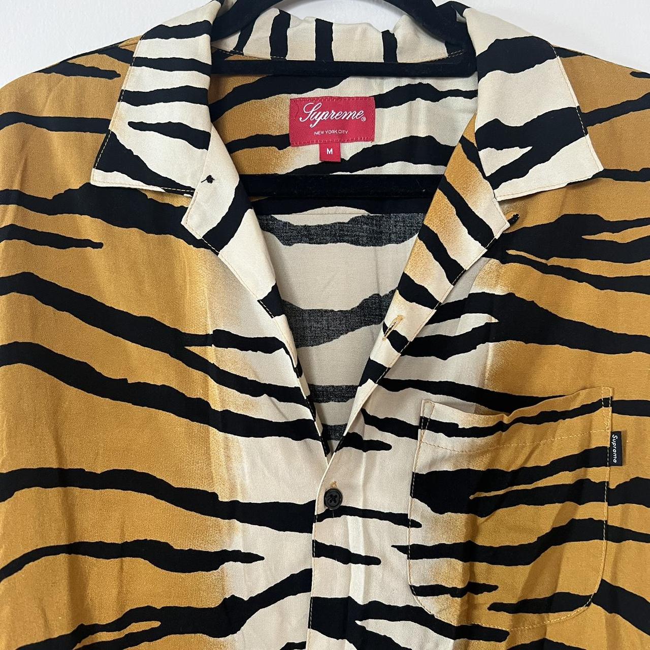 Supreme short sleeve button down in tiger print...