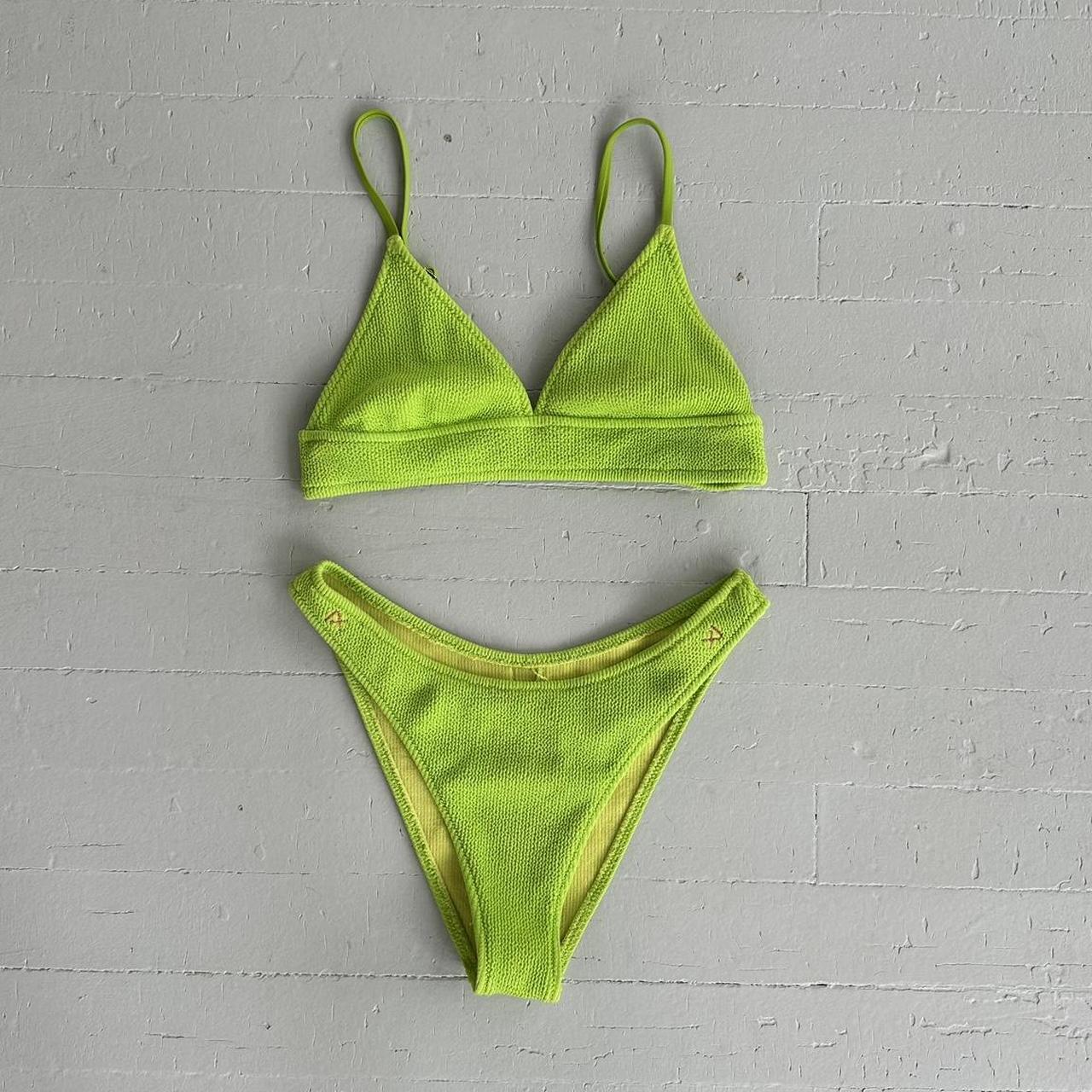 item listed by nikezvintage