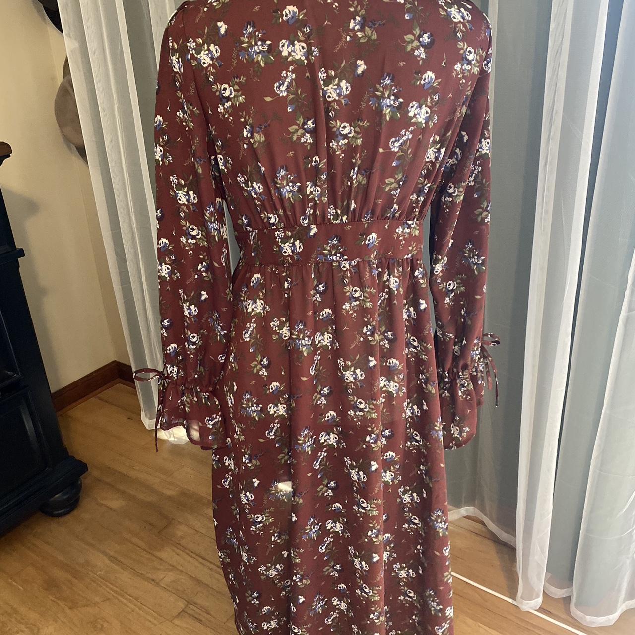 axes femme rose floral midi / maxi... Depop
