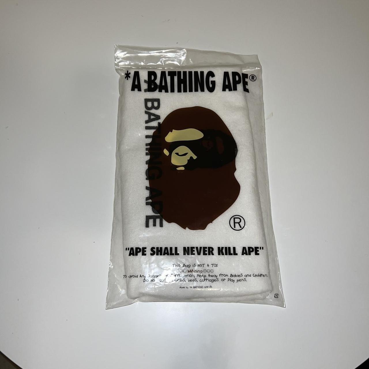 BAPE Men's Black and White Accessory | Depop