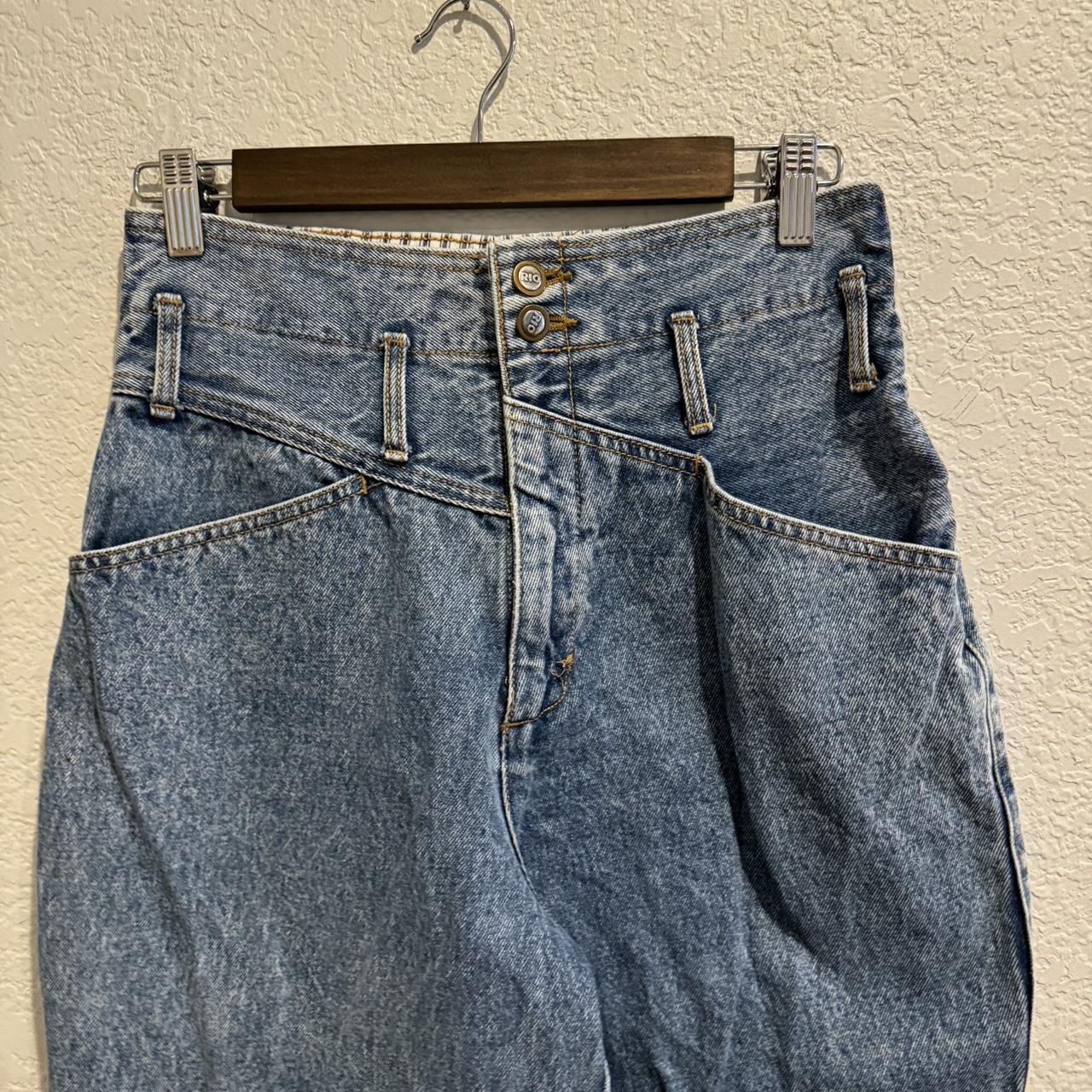 Vintage 80’s Light Wash Tapered Jeans!! I feel like... Depop