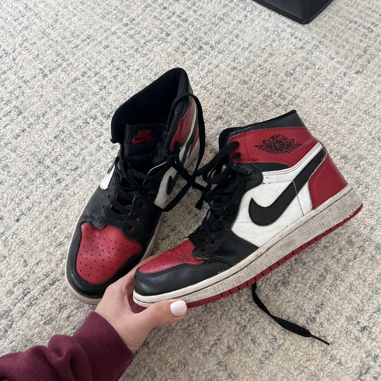 womens red jordan shoes