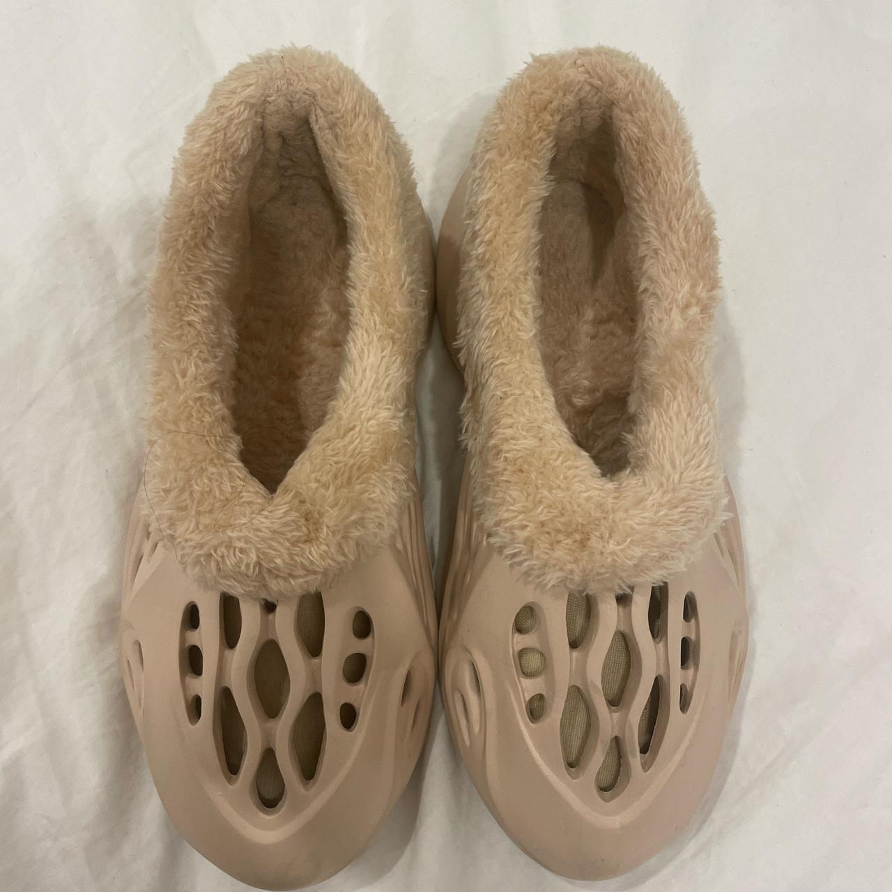 yeezy slippers with fur