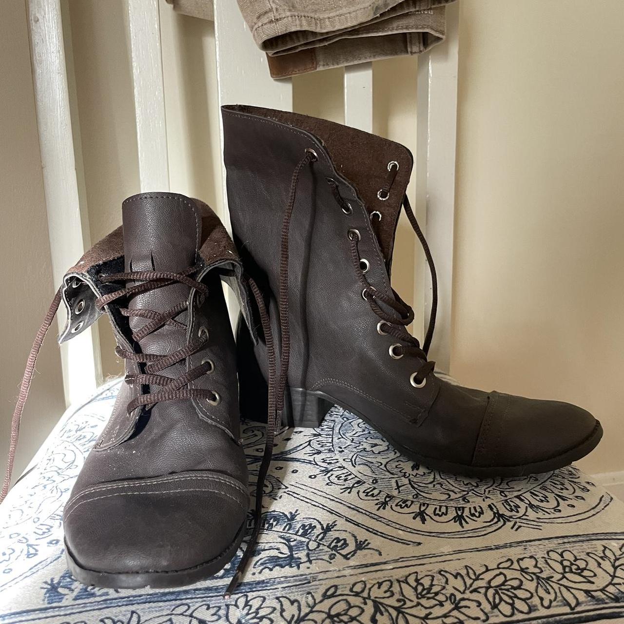 dark brown nike boots