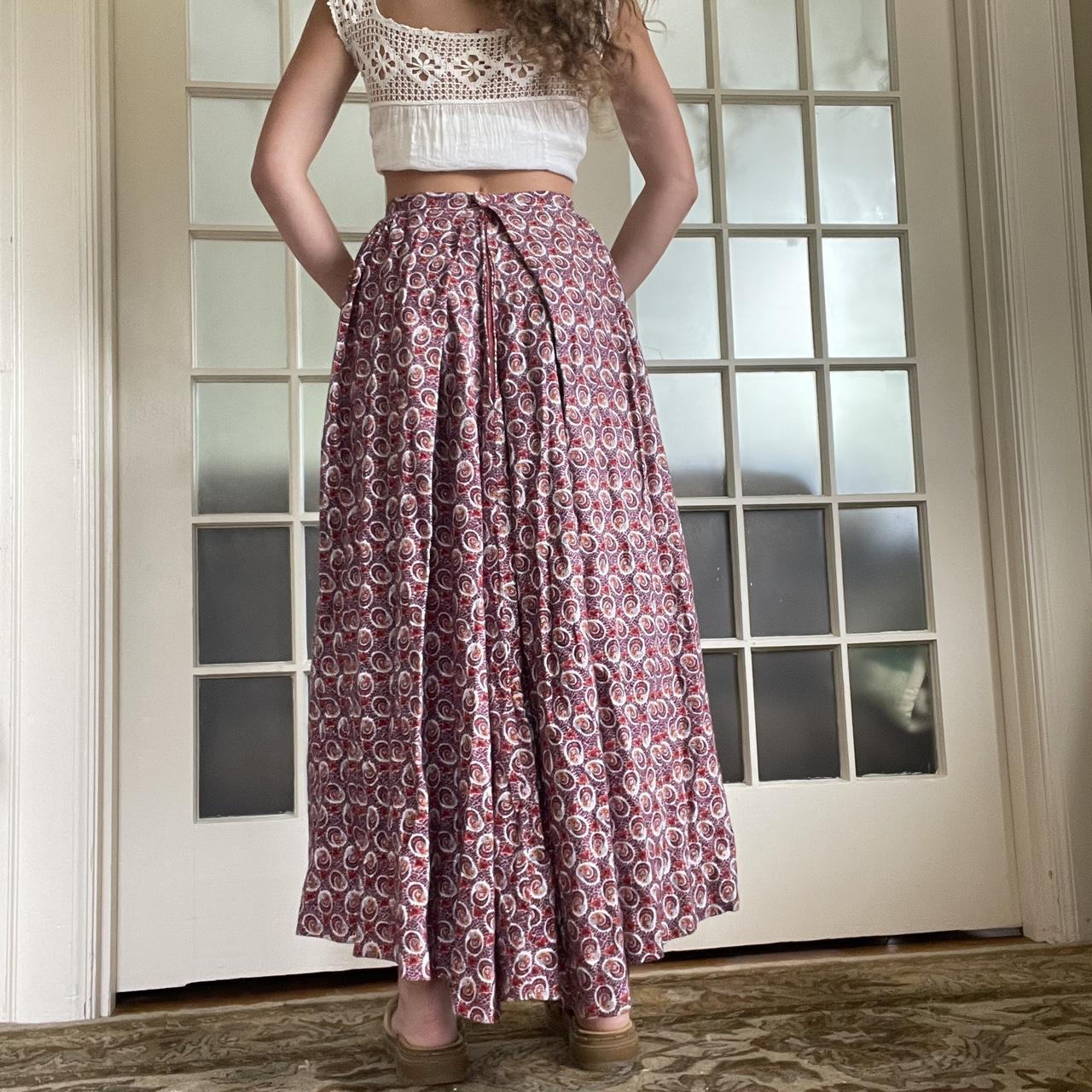 Crop top and long skirt 50s sale