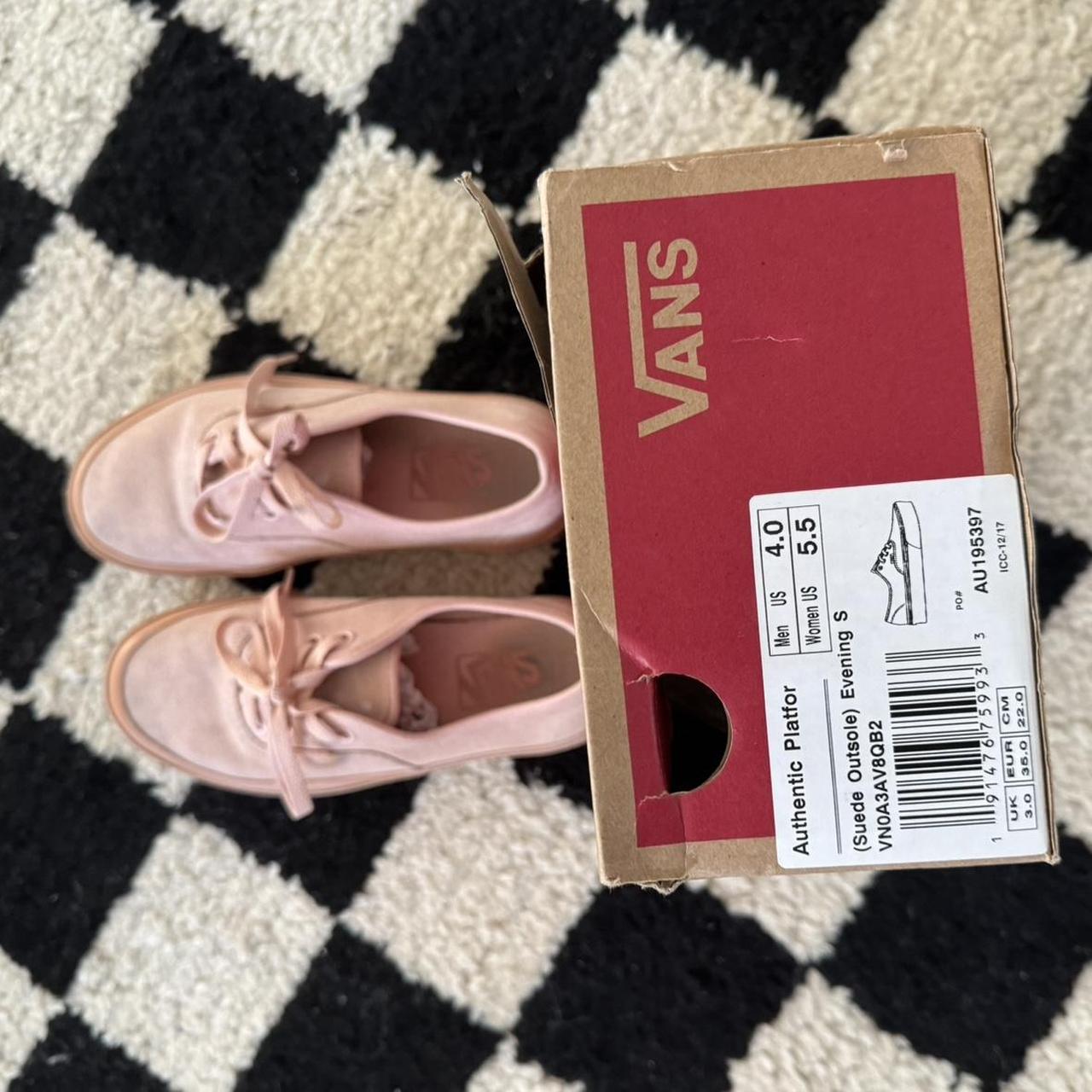 Pink suede vans shops platform