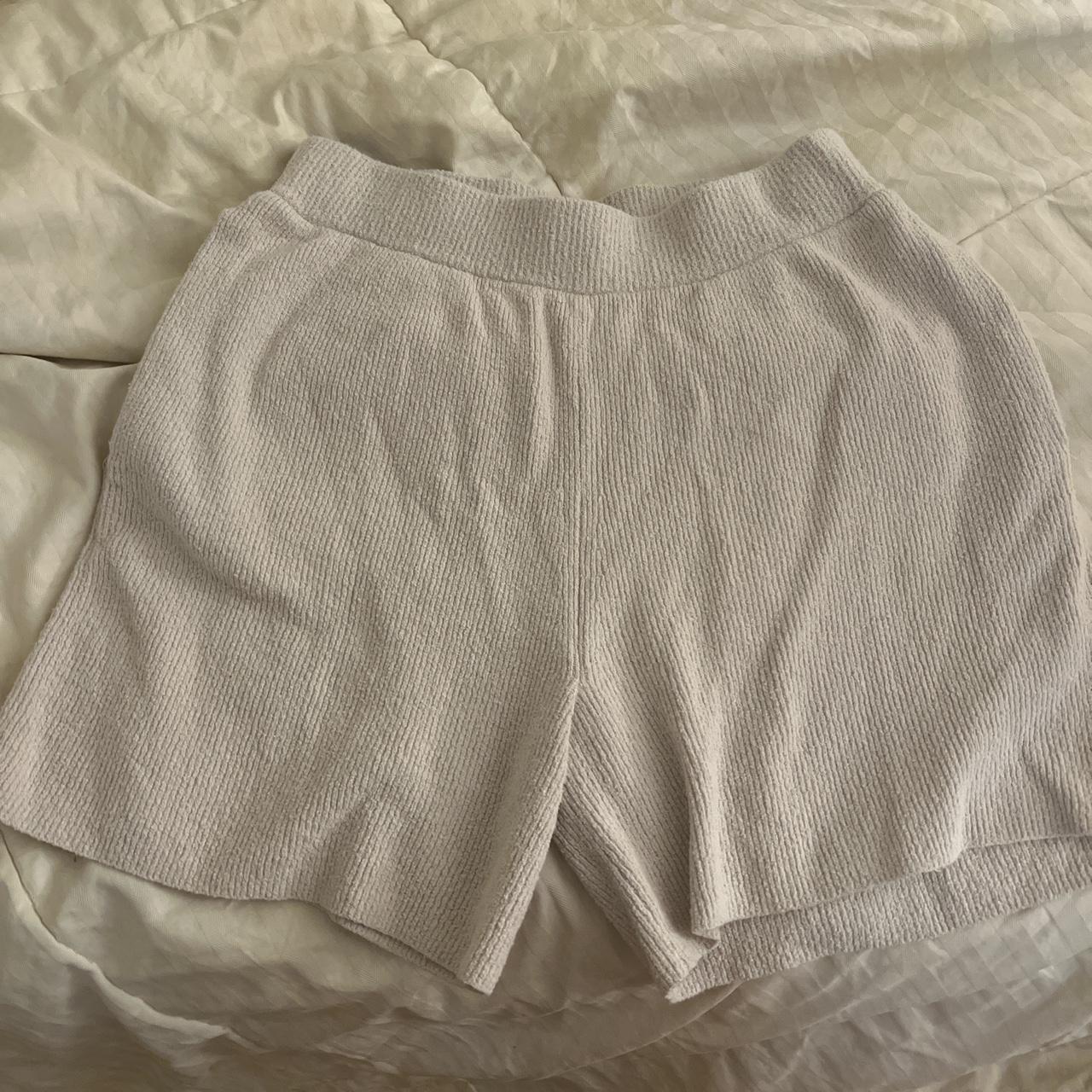 COS Men's Cream Shorts Depop