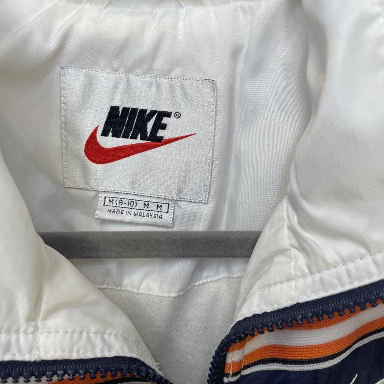 Nike Women's White and Navy Jacket (4)