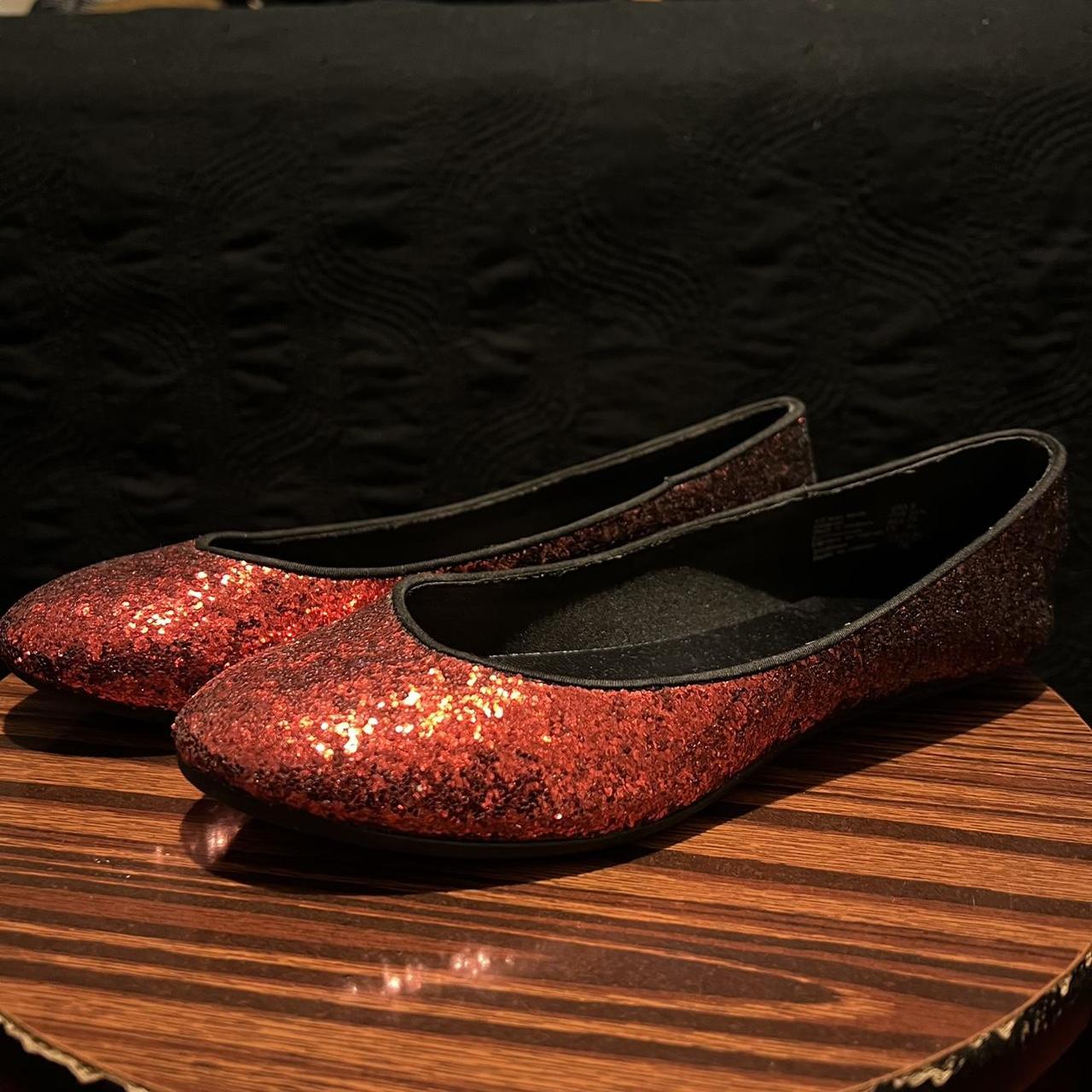 Red glitter hot sale flat shoes