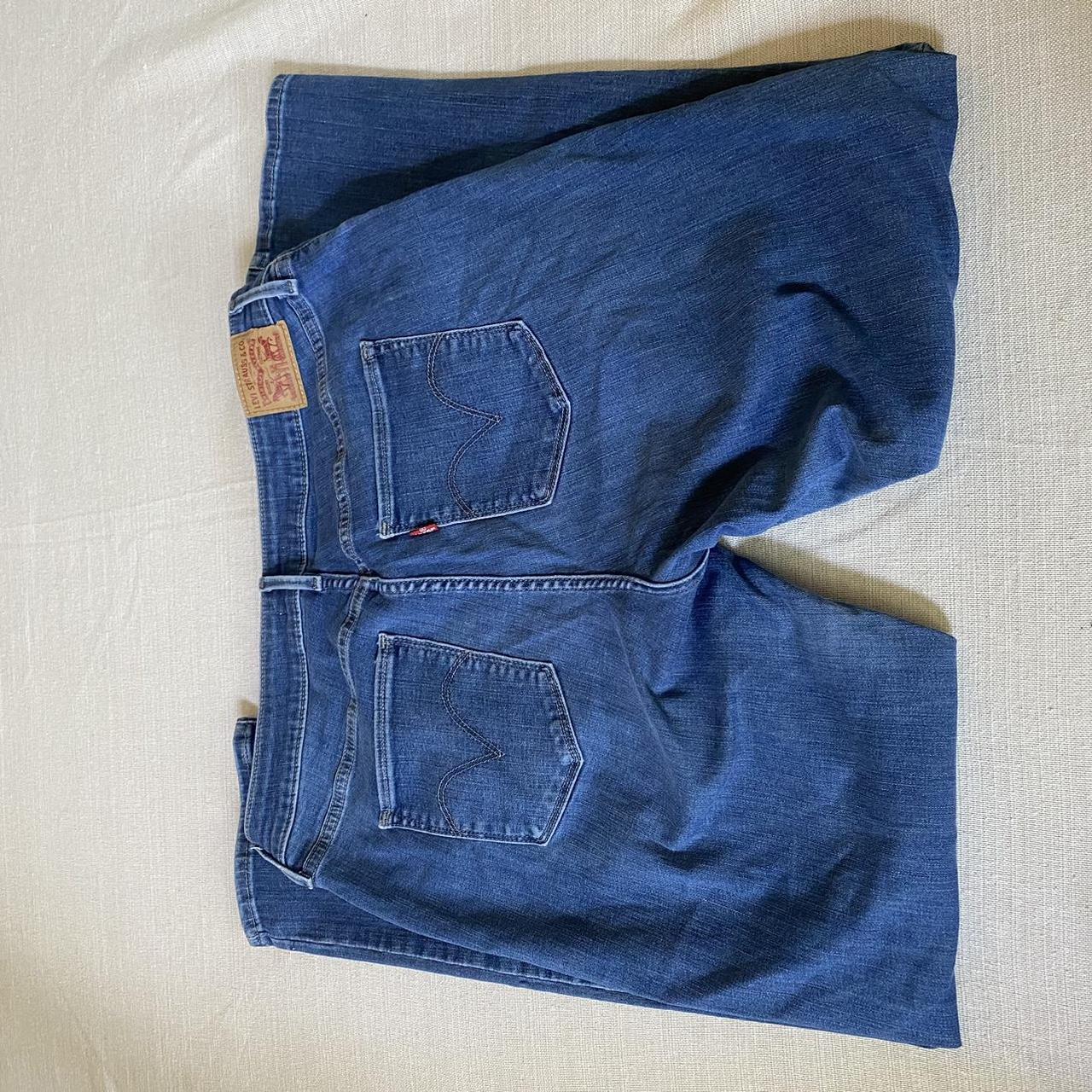 Levi’s Classic Mid Rise Skinny Jeans Size 18 - Depop