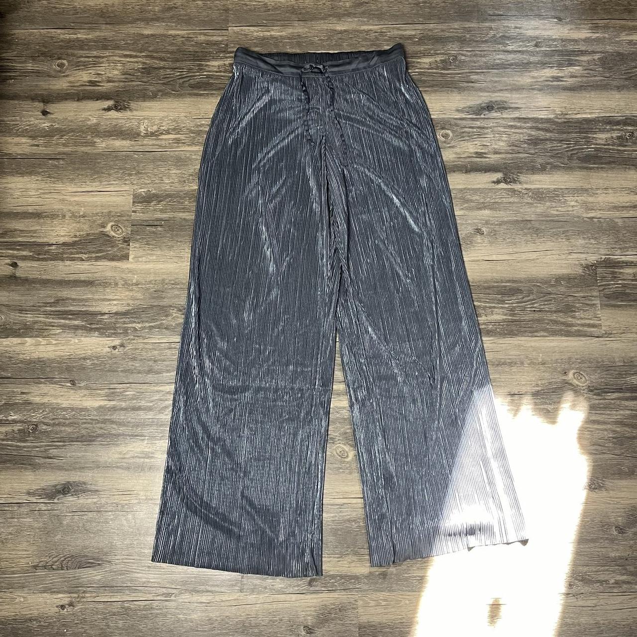 item listed by lynmoli