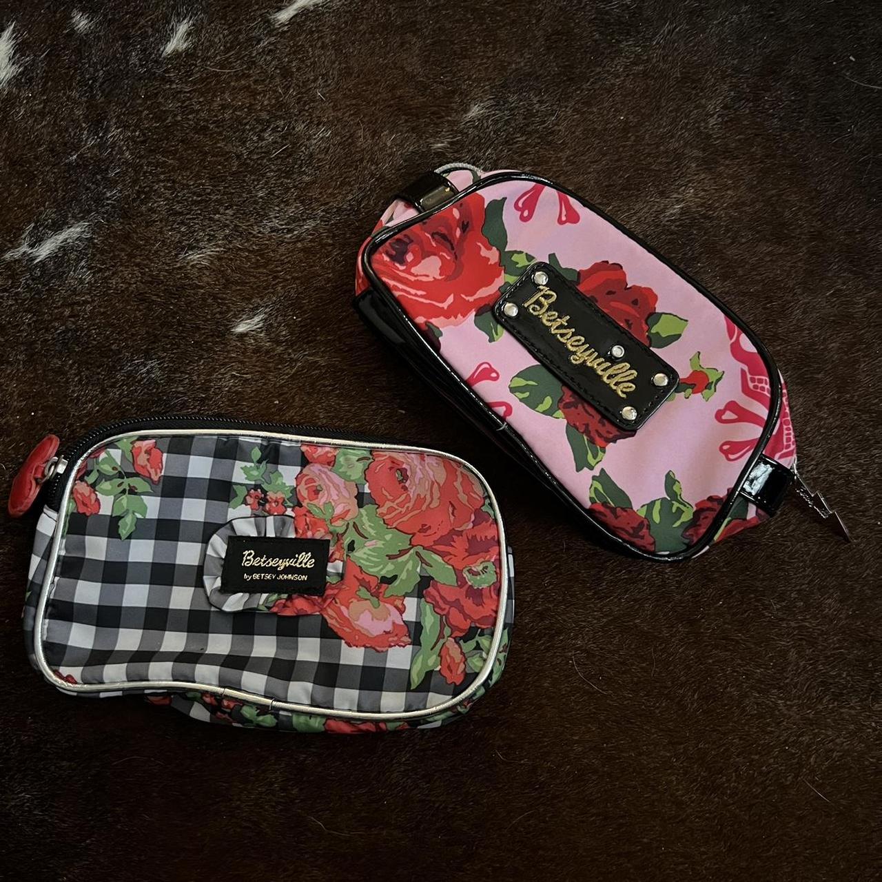 Betsey johnson pencil discount case