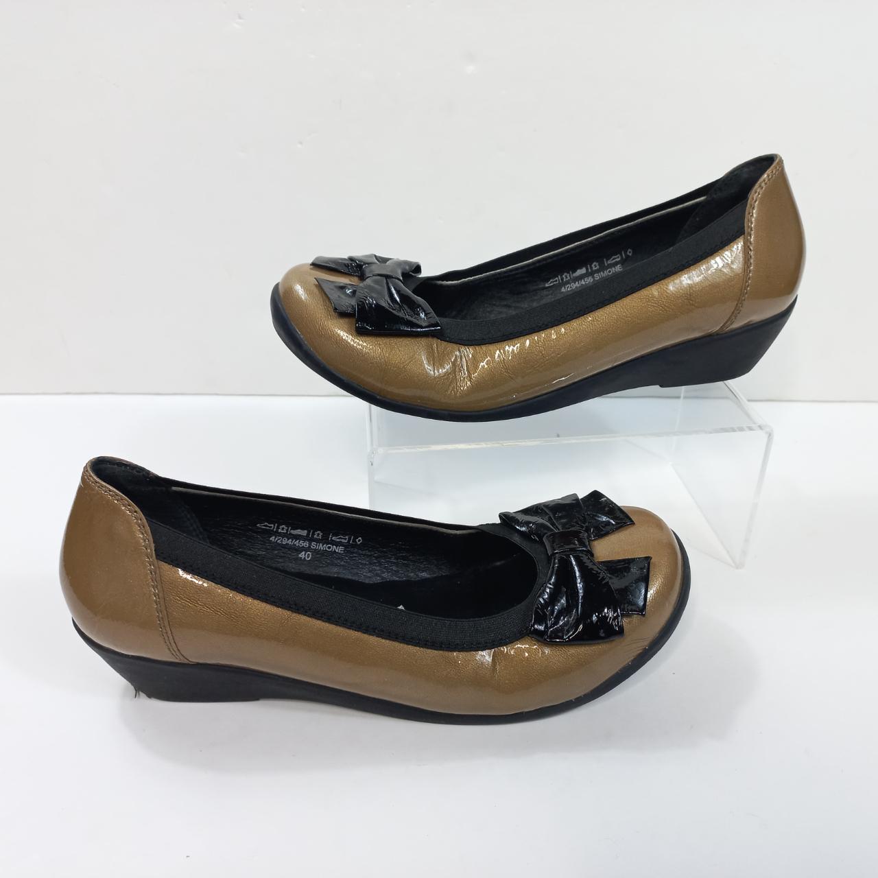 Heavenly Feet Simone AntiFatigue Gold Shoes Size UK... Depop