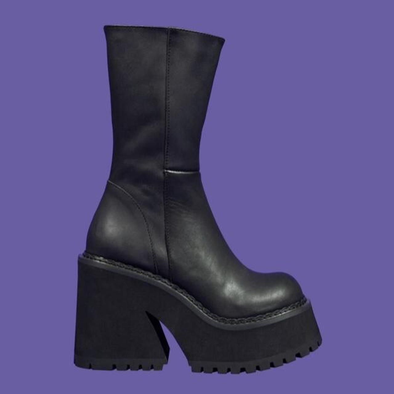 item listed by mvntst