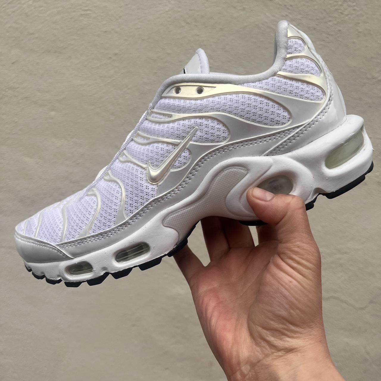womens white air max plus