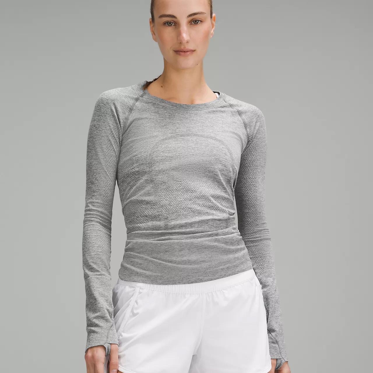 Lululemon Women's Grey T-shirt