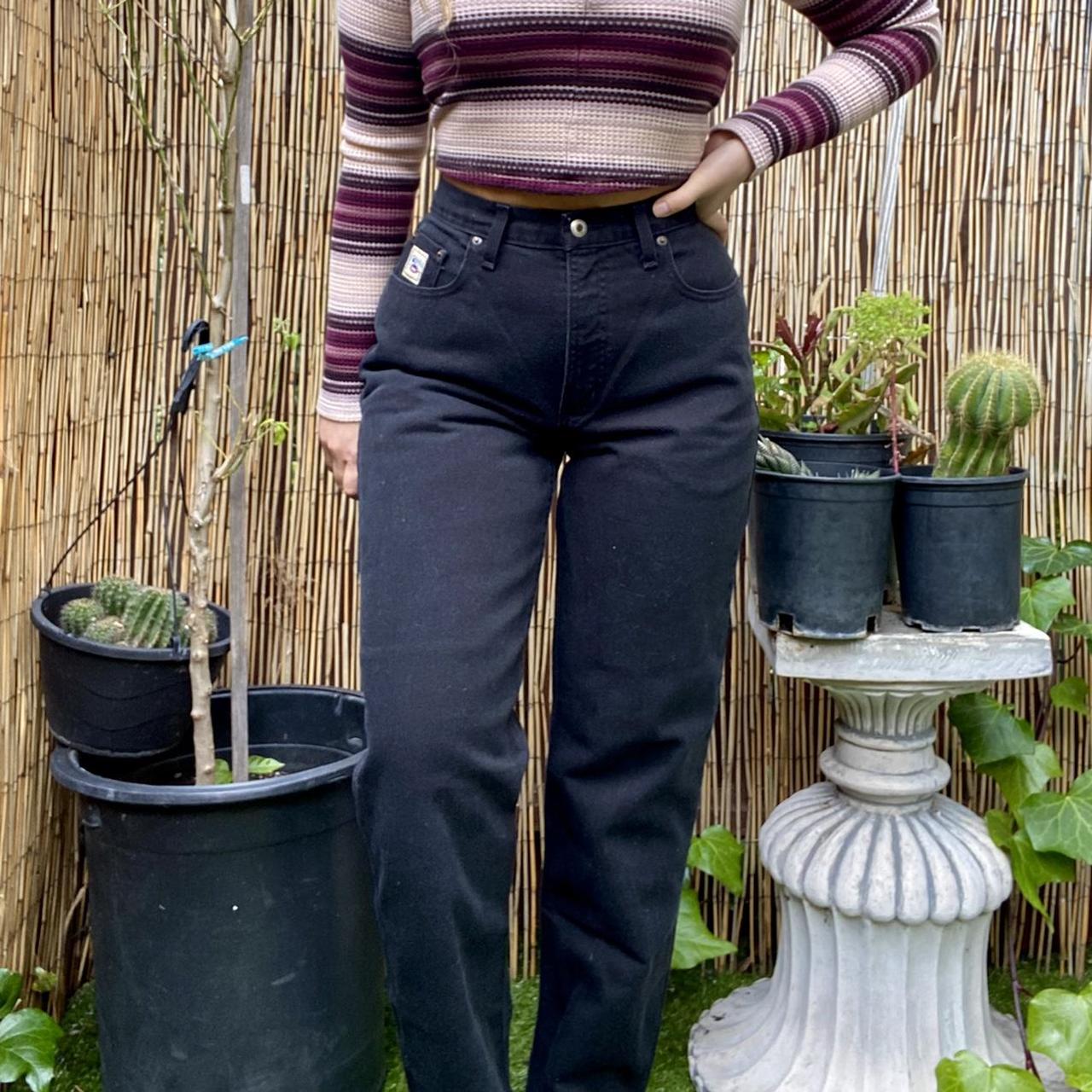 Vintage 90s High Waisted Jeans w super cute - Depop