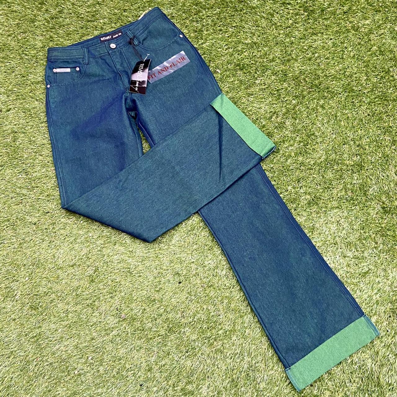 american-vintage-women-s-green-and-blue-jeans-depop