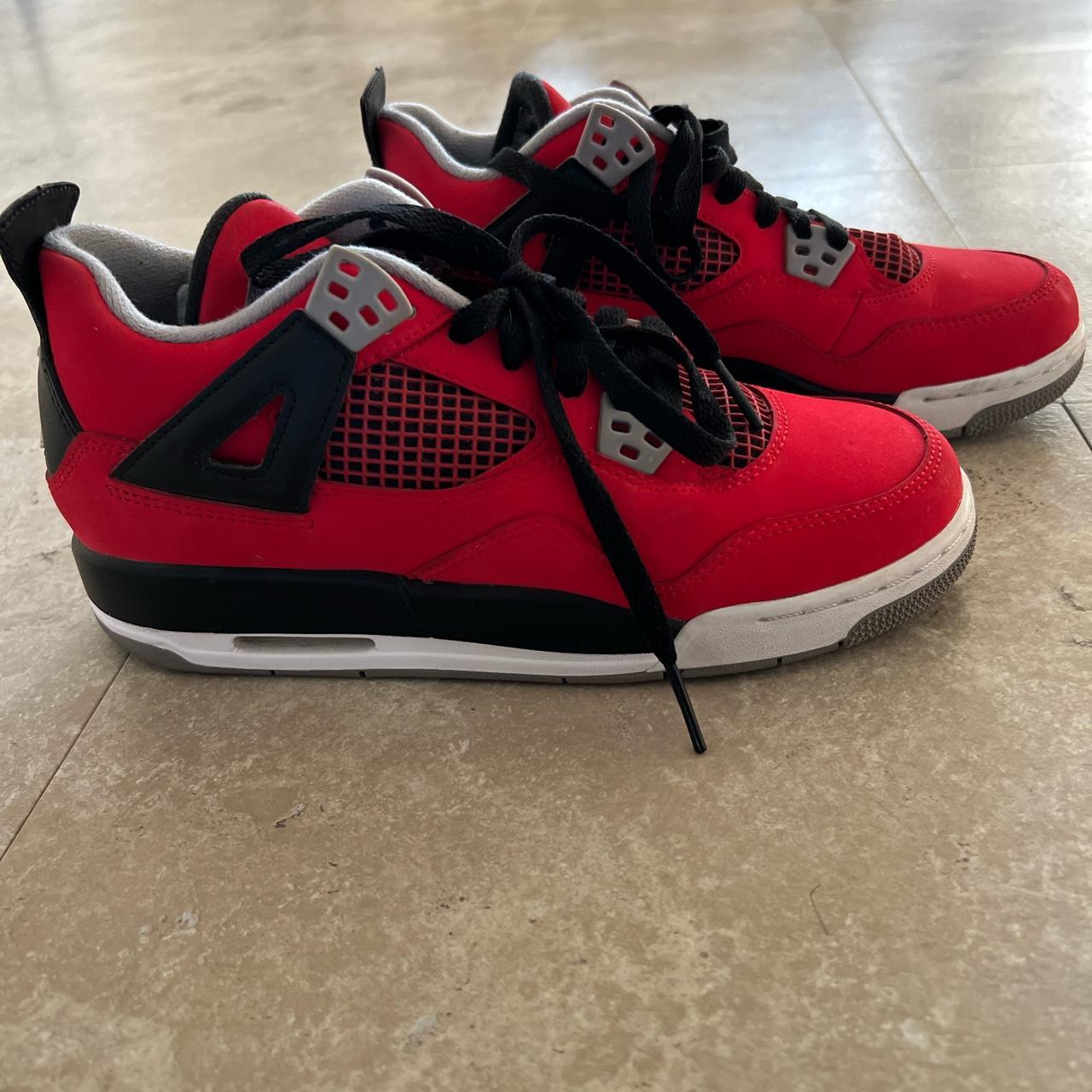 jordans retro 4 size 6