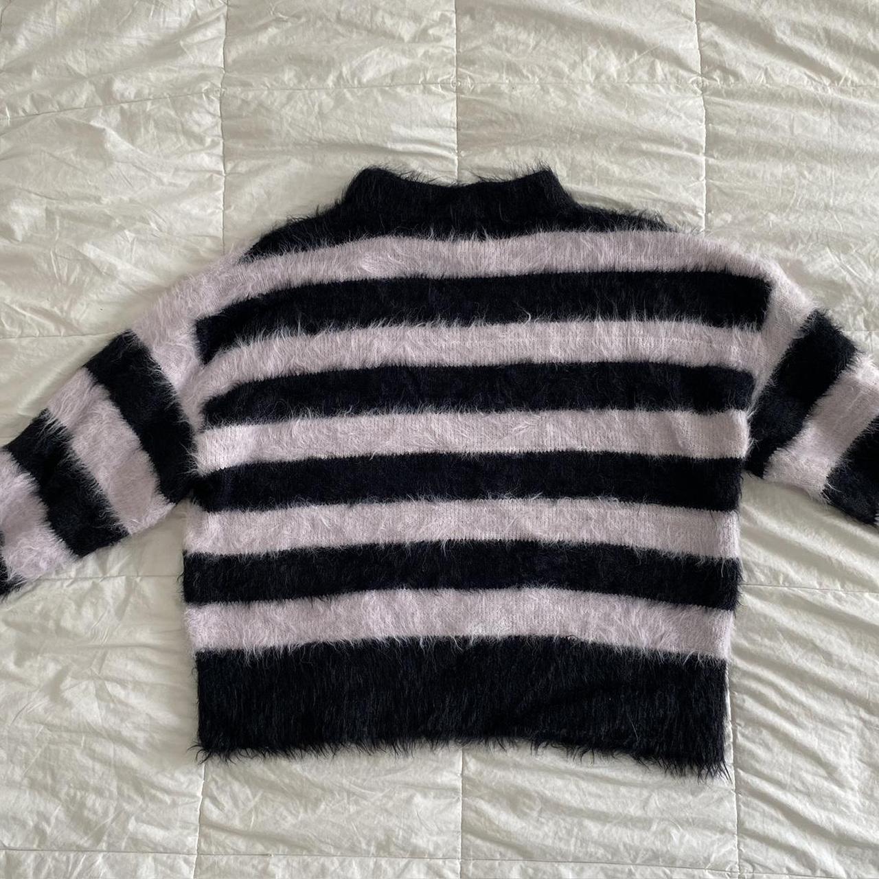 A New Day Women's White and Black Jumper (3)