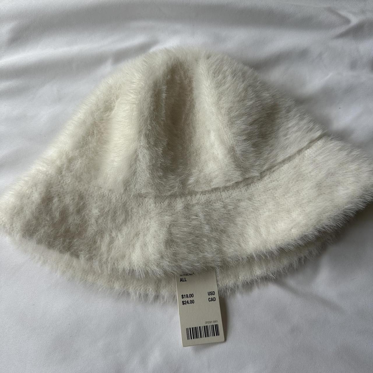 urban outfitters white fuzzy bucket hat NEW W TAGS Depop
