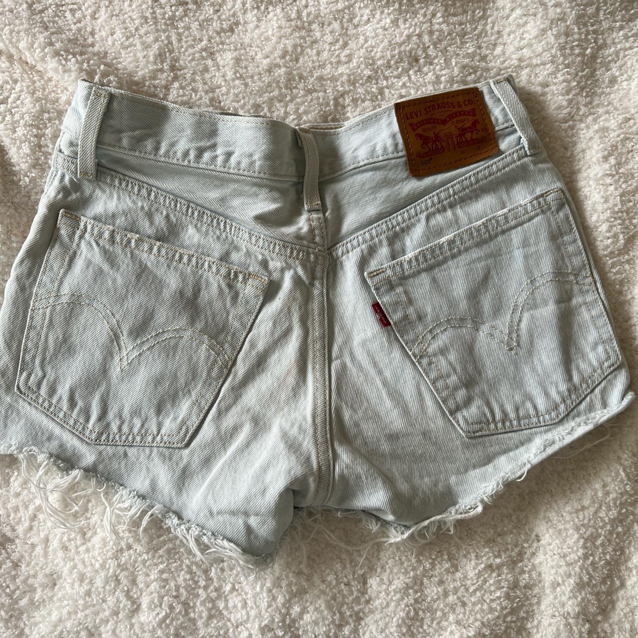 Levi's Women's Shorts | Depop