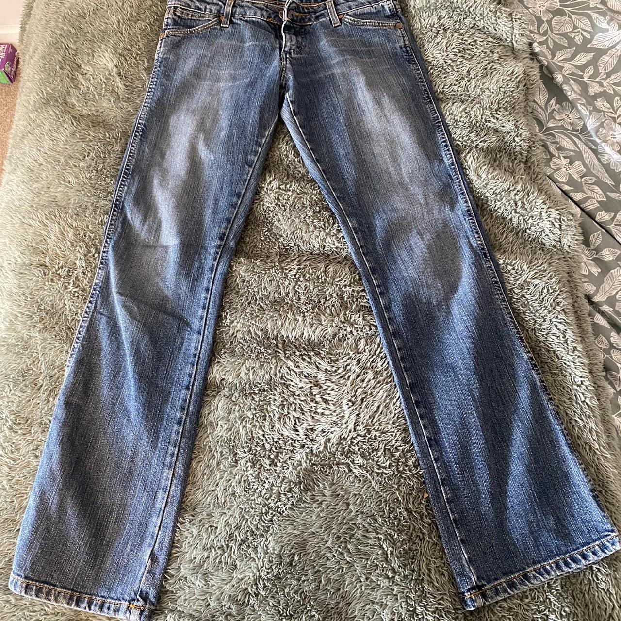 wrangler low rise flares jeans would fit size 6 ⭐️ - Depop