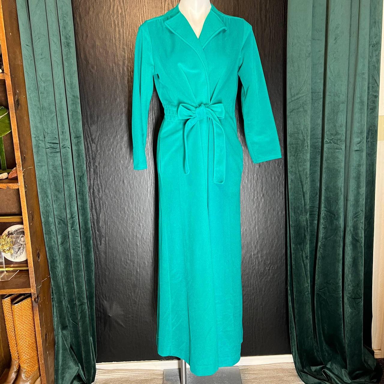 Vanity Fair Women's Green Robe | Depop