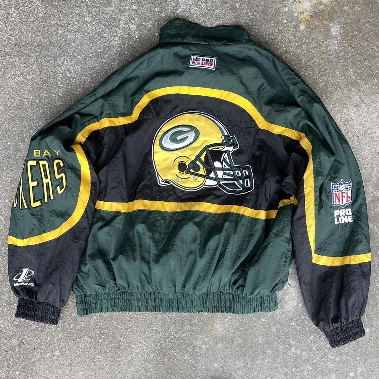 Vintage Green Bay Packers NFL puffer jacket size XL - Depop