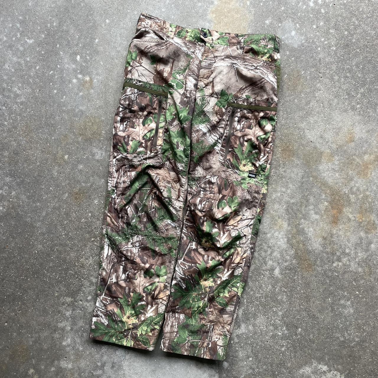 INSANE realtree camo cargo pants. size large nice... Depop