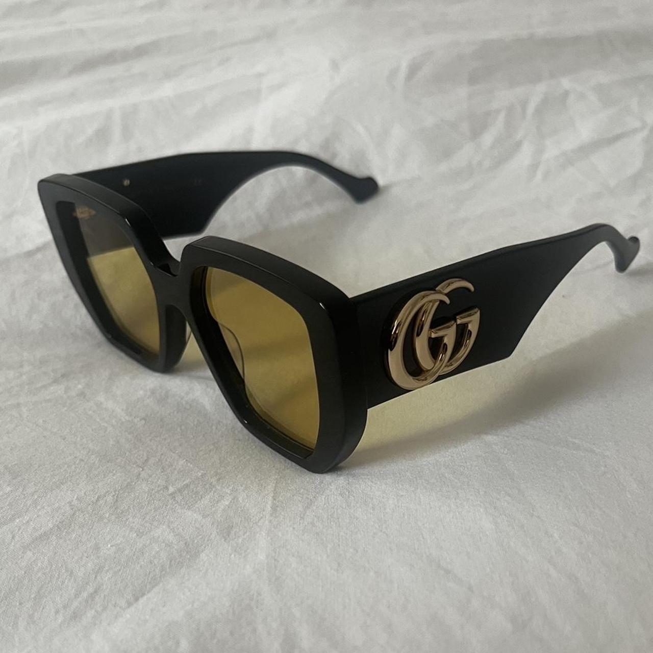 Gucci Women's Black and Yellow Sunglasses