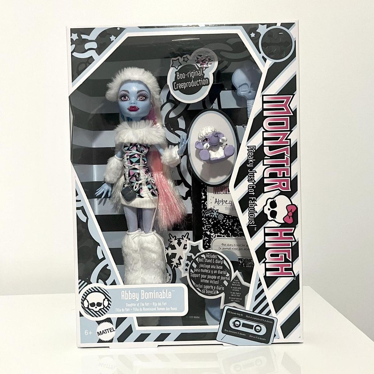 MONSTER HIGH ABBEY BOMINABLE CREEPRODUCTION - Brand... - Depop