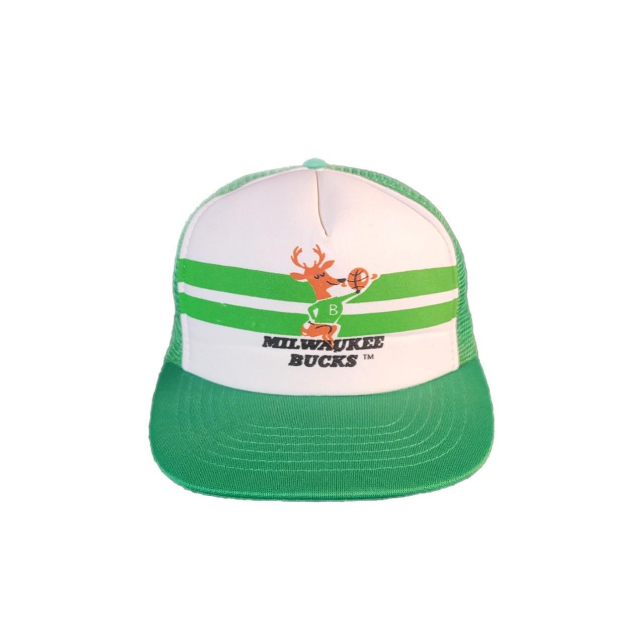 Vintage Milwaukee Bucks Snapback Mesh Trucker Cap - Depop