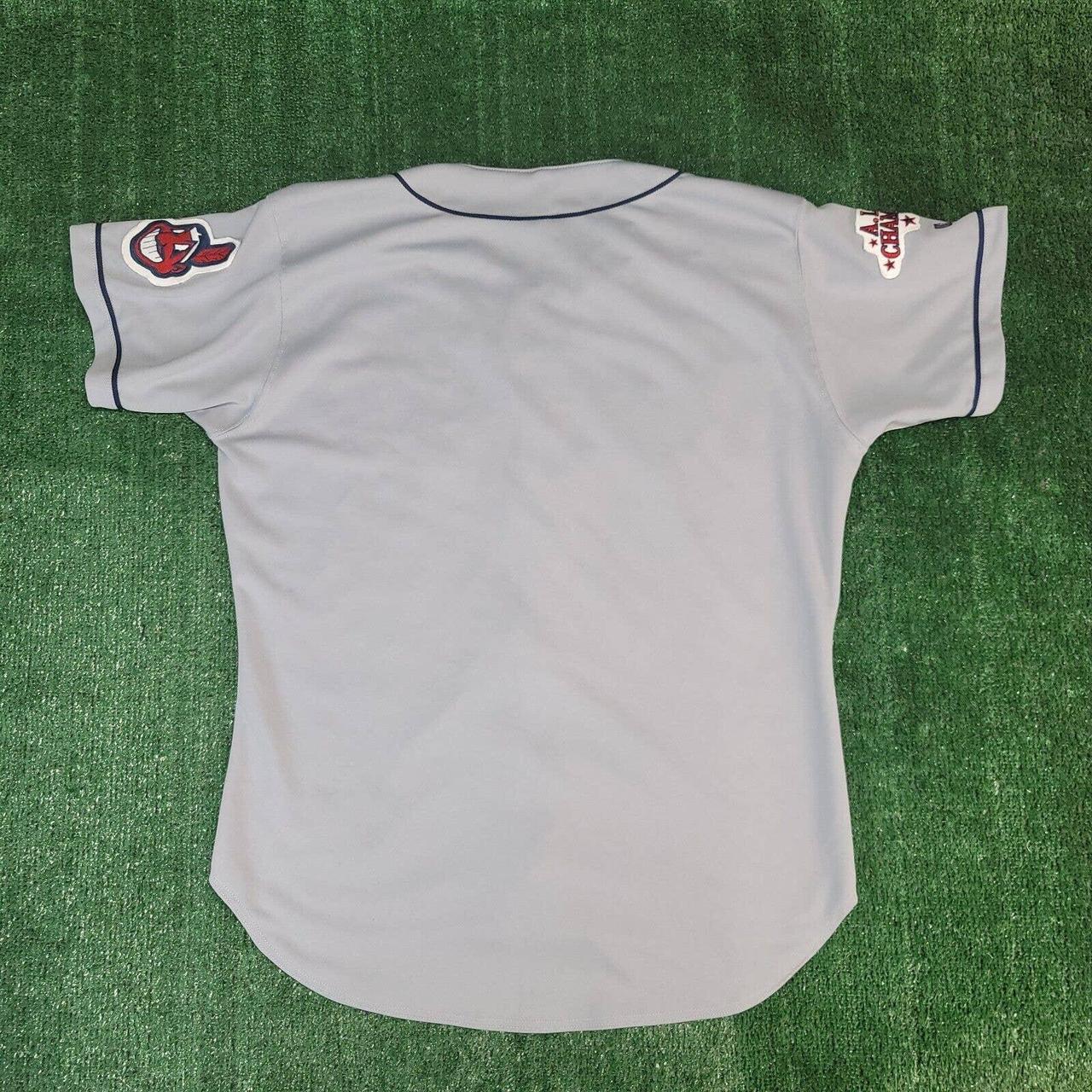 USED RUSSELL CLEVELAND INDIANS T-SHIRT JERSEY SIZE XL