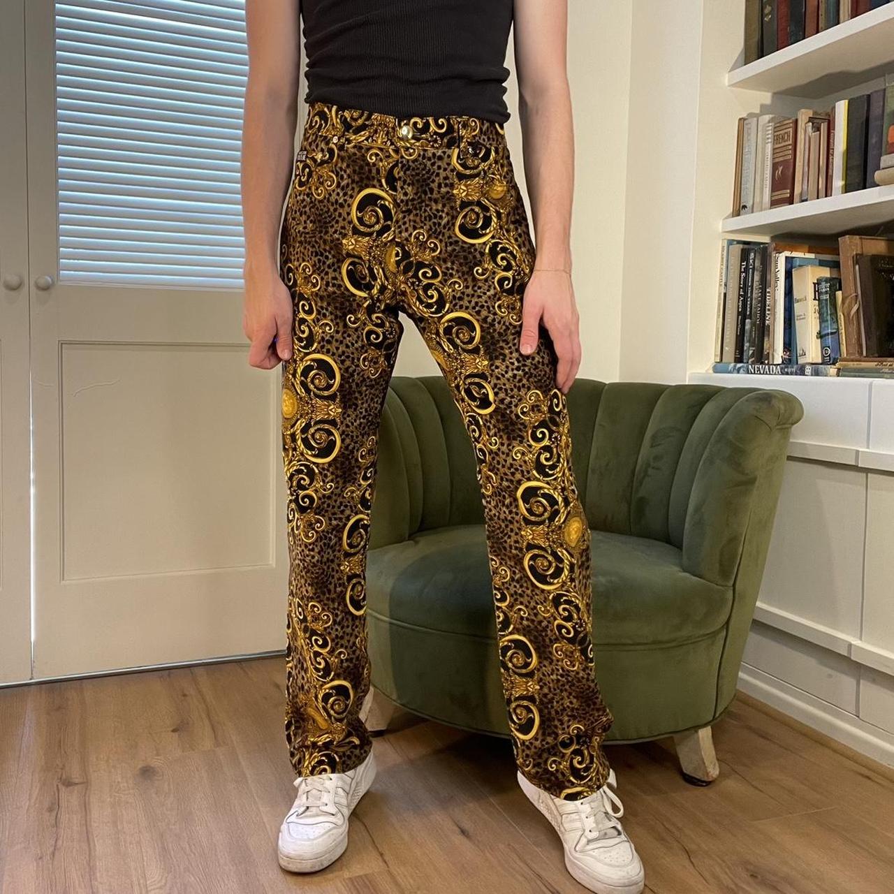 【関税&送料込】Versace Jacquard Pants With Greek Print Versace Allover jacquard sweatpants in black - Versace