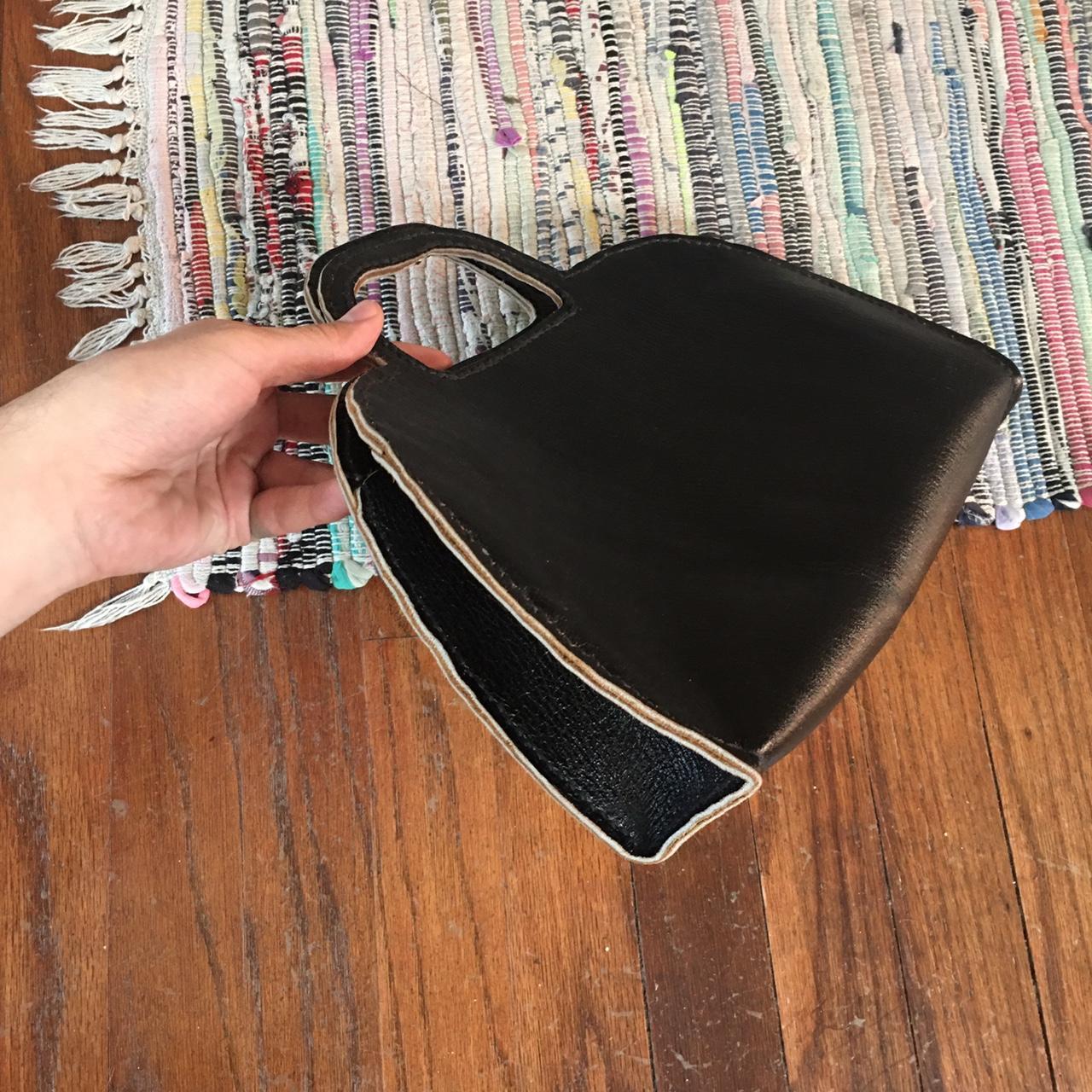 Medium size hotsell leather purse