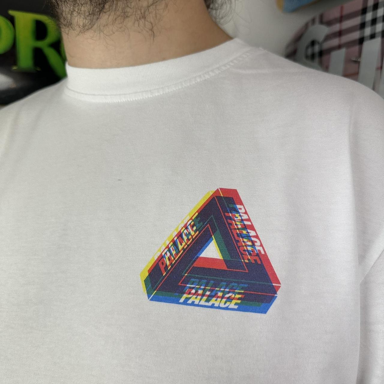 Palace Tri-Ferg Colour Blur Tシャツ ブラック Palace Tri-Ferg Colour Blur T-shirt | Urban Outfitters