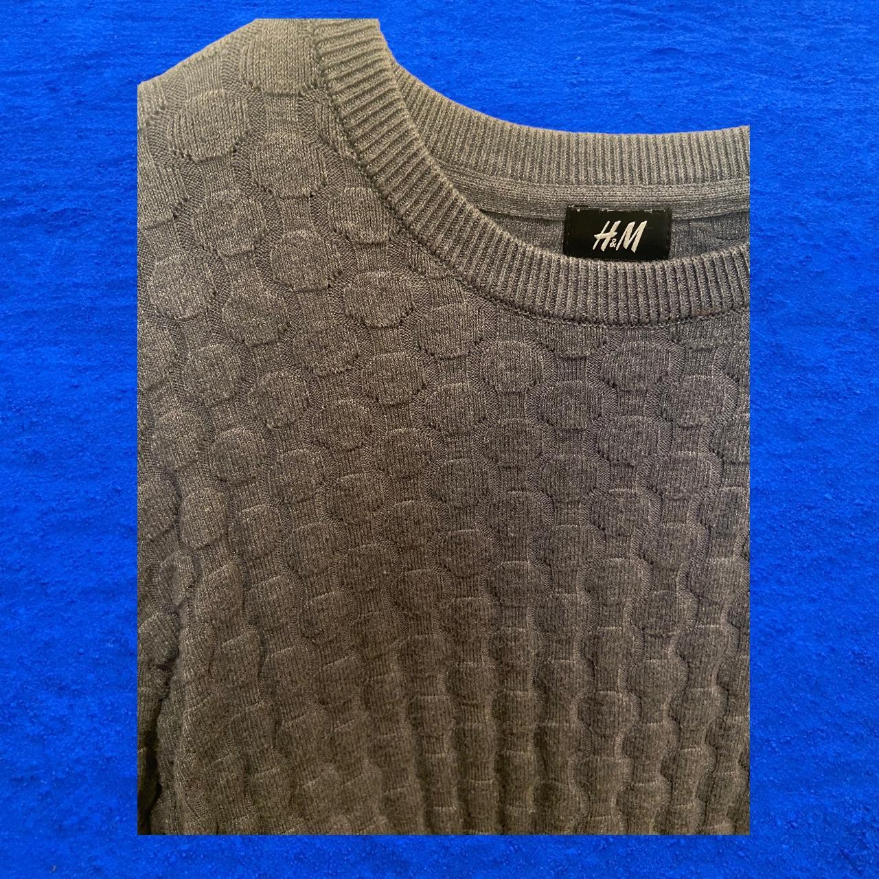 H&M Men's Grey and Black Jumper Depop