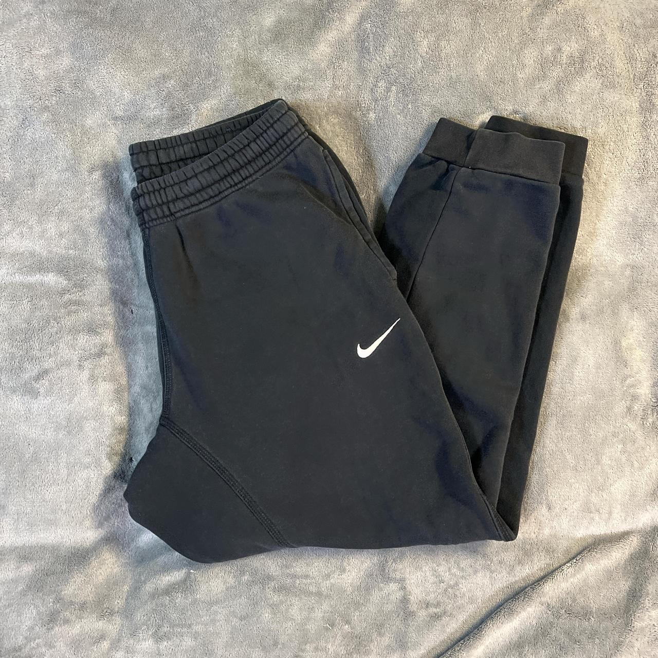 Nike medium joggers size sale