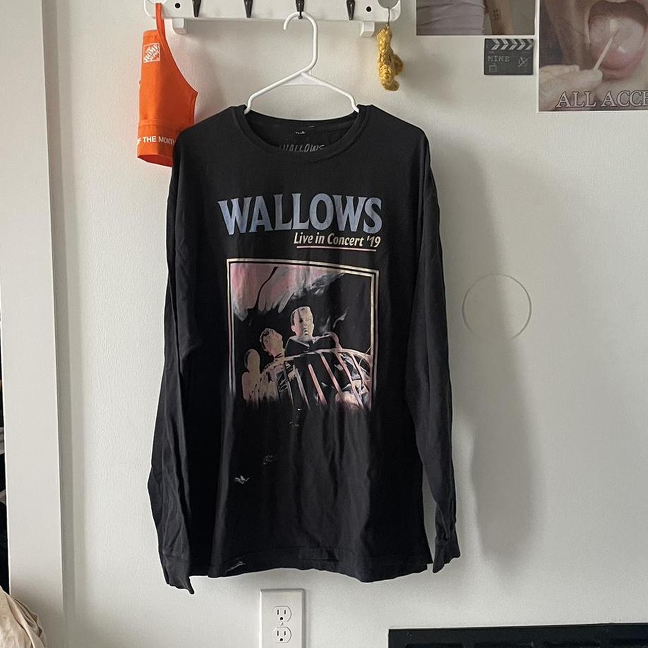 wallows 2018 tour merch size XL paint stain under… - Depop
