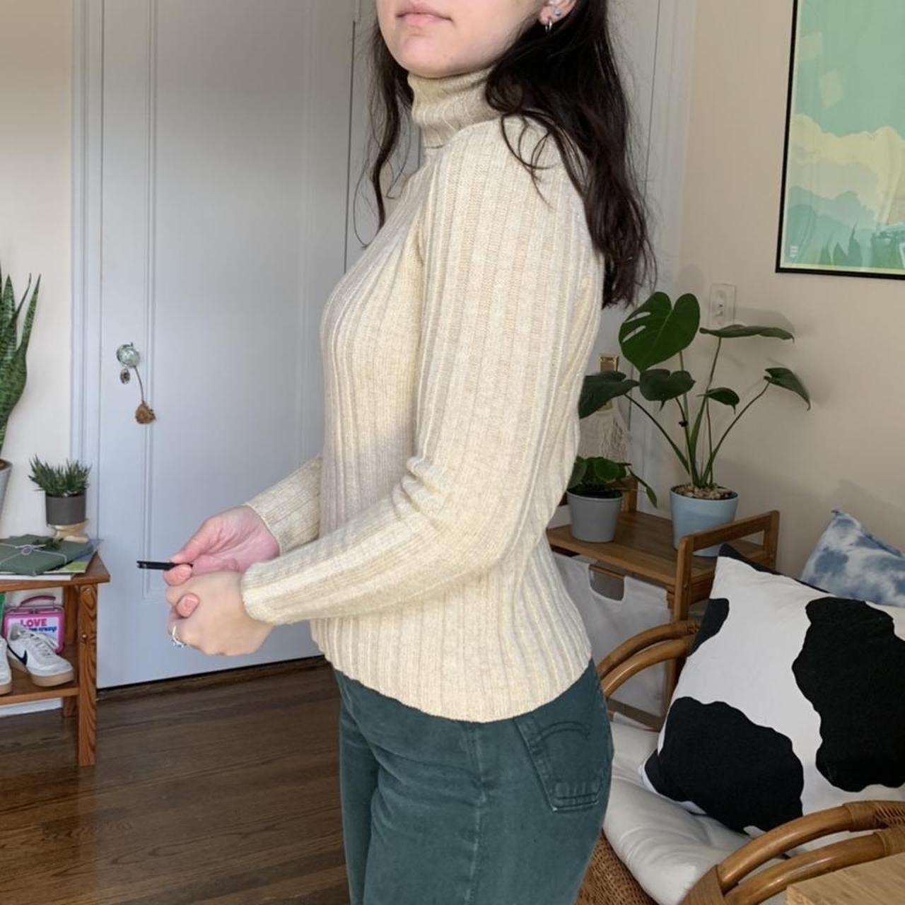 Ann Taylor Women's Gold and Cream Jumper (3)