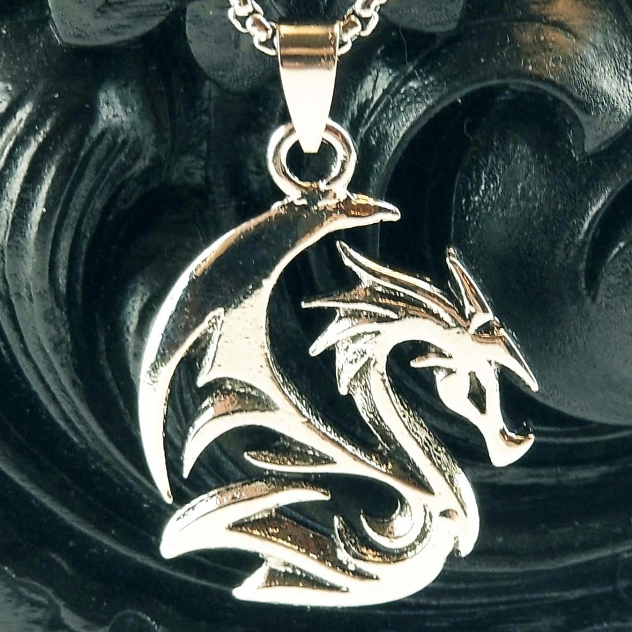 Cool dragon sale necklaces